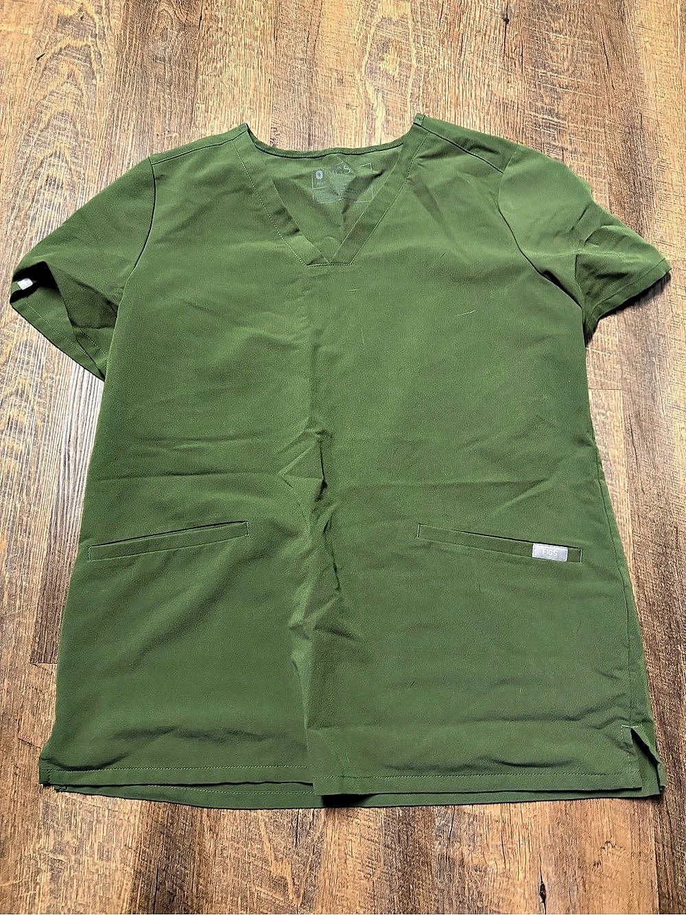 FIGS Women's Casma Scrub Top and Kade Scrub Pant Set Green